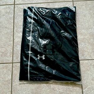 Under Armour XXL track suit pants in Black